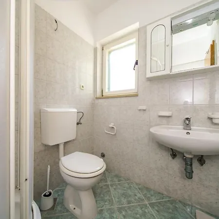 Apartmán With Parking Space - Brac - 18472 Postira