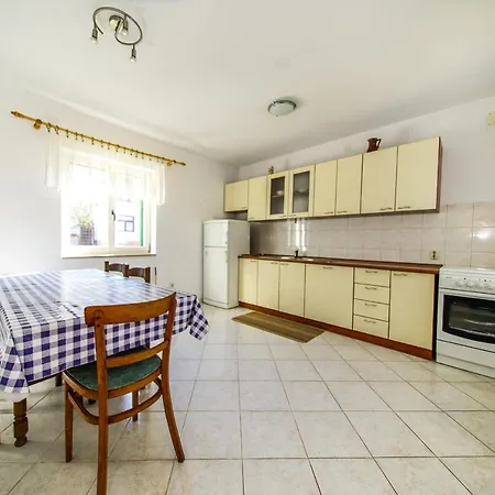 Apartament With Parking Space - Brac - 18472