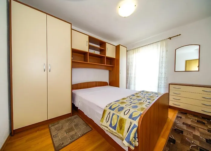Apartament With Parking Space - Brac - 18472