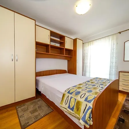 Apartamento With A Parking Space Postira, Brac - 18472