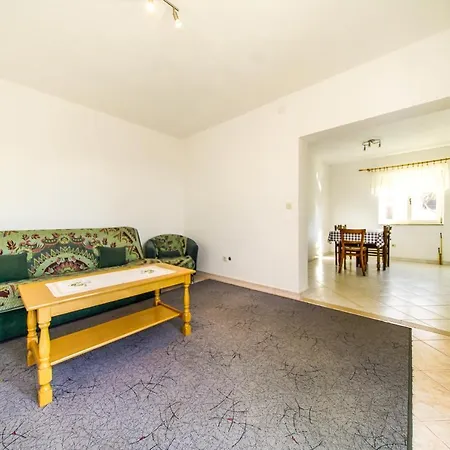 With Parking Space - Brac - 18472 *